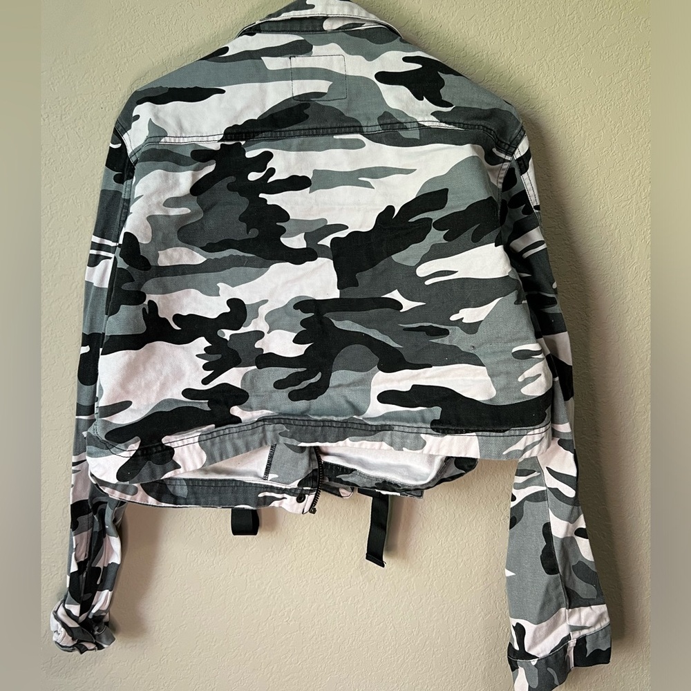 C’EST Jacket - Picture 3 of 6